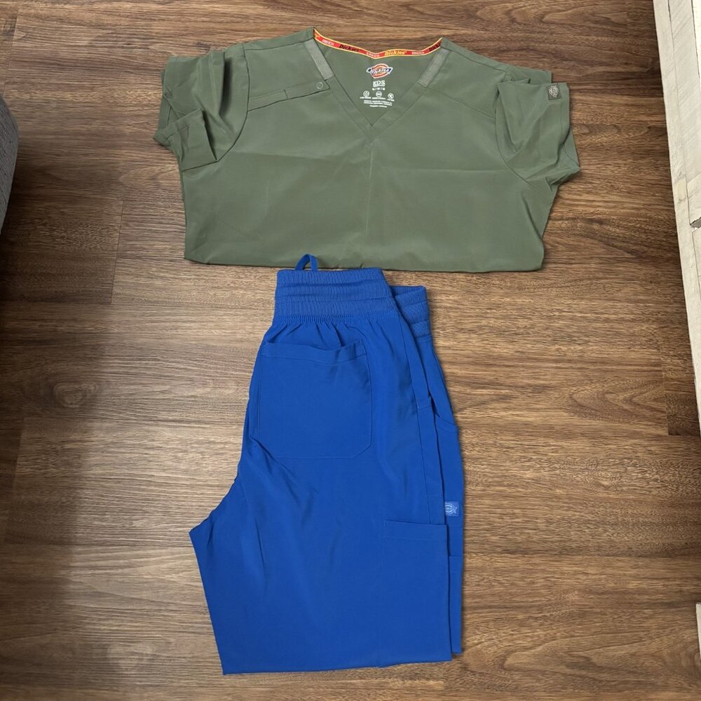 Dickies scrubs size medium NEW
